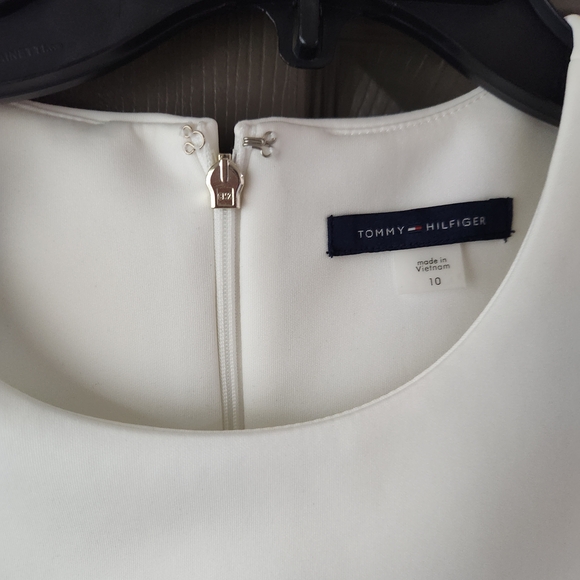 Tommy Hilfiger Black Sheath Dress with White Side Panels - Picture 2 of 4